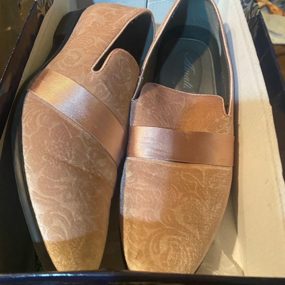 Men’s dress shoes